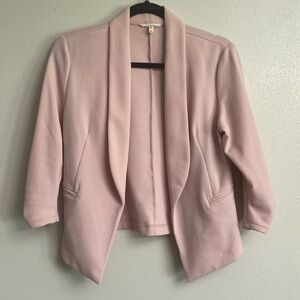 Blazer with ¾ length sleeves. Size medium